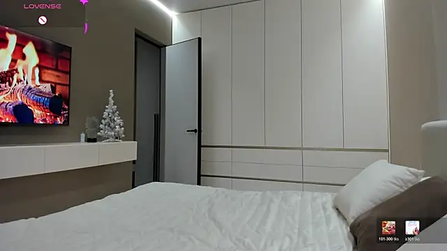 Snapshot of JenniferQueen11 chatting on January 14, 2026, 4:01 pm JenniferQueen11 online show from January 14, 2026, 4:01 pm