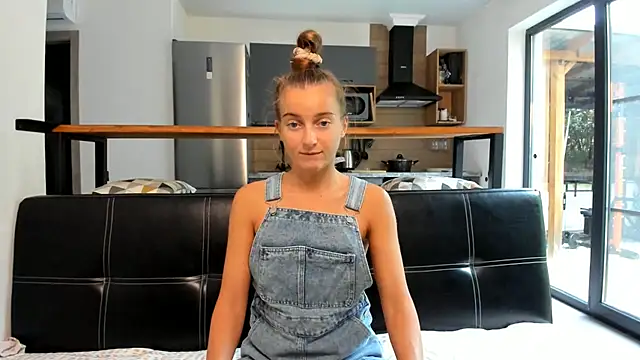 ElizSweet online show from October 23, 2025, 8:57 am