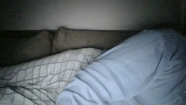 Snapshot of Anderrust chatting on February 14, 2025, 11:42 pm Anderrust online show from February 14, 2025, 11:42 pm