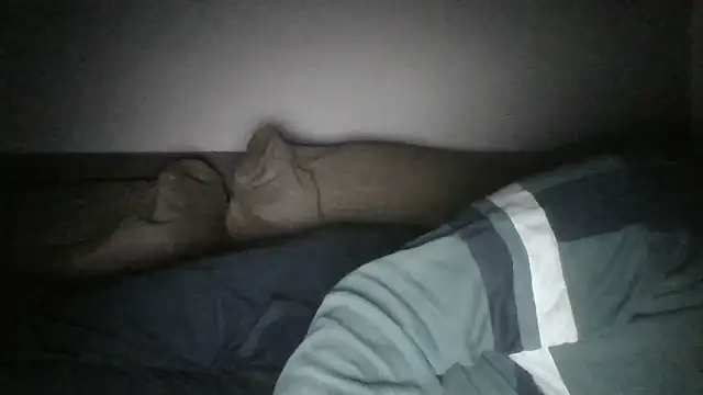 Snapshot of Anderrust chatting on December 17, 2025, 10:38 pm Anderrust online show from December 17, 2025, 10:38 pm