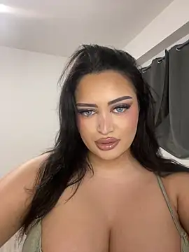 EmiliaPetrova online show from November 13, 2025, 6:18 pm