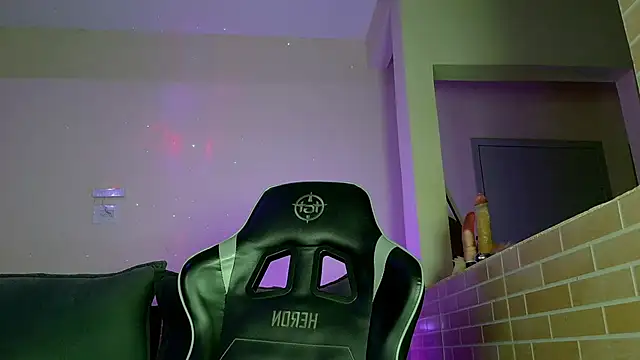 isa hotwifee online show from October 26, 2025, 6:47 pm