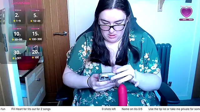 Rebecca Summer online show from March 21, 2026, 7:46 am