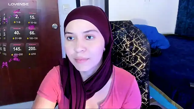 Snapshot of MatchedEyebrow chatting on June 18, 2026, 9:08 pm MatchedEyebrow online show from June 18, 2026, 9:08 pm