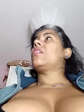 Molly newman6 online show from February 9, 2025, 5:54 pm