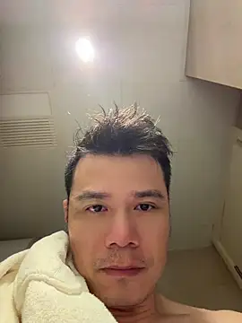 Snapshot of SeanXXFF chatting on May 20, 2026, 5:19 pm SeanXXFF online show from May 20, 2026, 5:19 pm