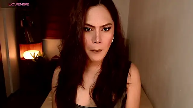 SweetieZeveey  online show from April 8, 2026, 7:58 pm