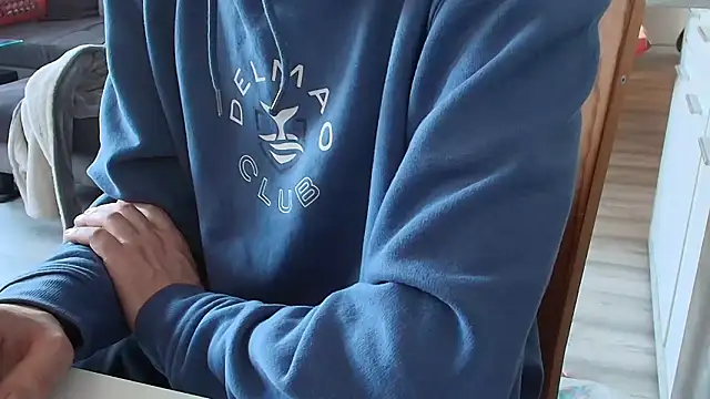 paerchen2023 online show from January 17, 2026, 2:11 pm