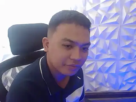 Snapshot of xsweetasian69x chatting on March 12, 2025, 5:24 am xsweetasian69x online show from March 12, 2025, 5:24 am