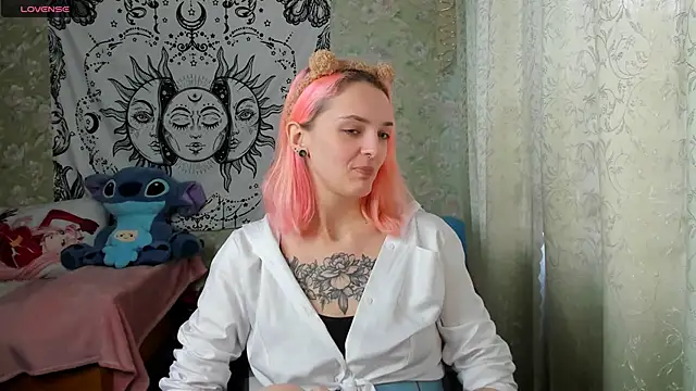 Cutie Adelia online show from December 18, 2024, 9:04 am