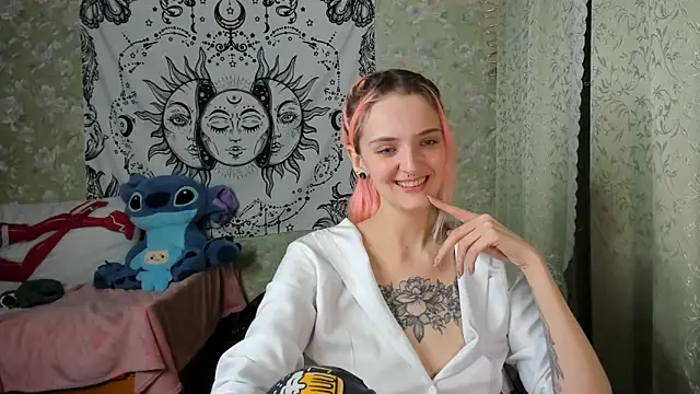 Cutie Adelia online show from January 16, 2025, 4:07 pm