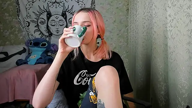 Cutie Adelia online show from January 25, 2025, 12:26 pm