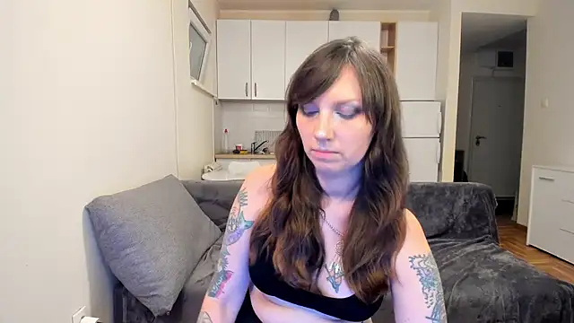 Snapshot of StacyTigerr chatting on February 5, 2025, 9:29 pm StacyTigerr online show from February 5, 2025, 9:29 pm