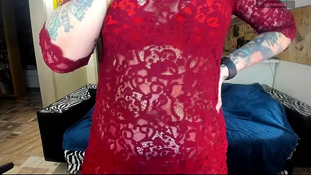 Snapshot of StacyTigerr chatting on December 4, 2025, 4:05 pm StacyTigerr online show from December 4, 2025, 4:05 pm