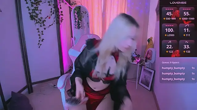 Snapshot of IrmaBell chatting on March 20, 2025, 12:32 pm IrmaBell online show from March 20, 2025, 12:32 pm