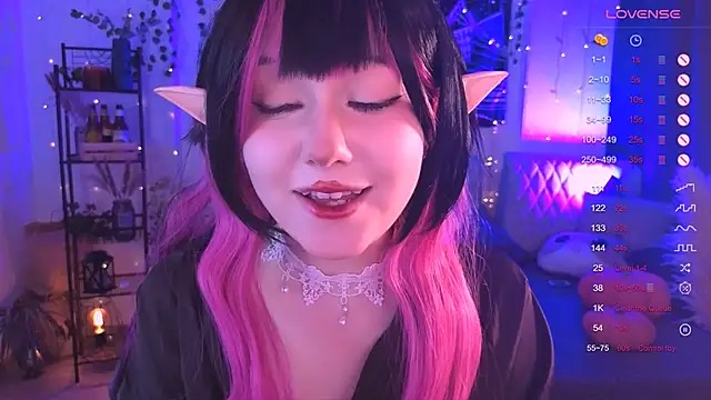 Snapshot of IrmaBell chatting on October 29, 2025, 9:05 pm IrmaBell online show from October 29, 2025, 9:05 pm