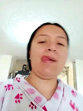 Snapshot of Arisha34 chatting on December 2, 2024, 4:20 pm Arisha34 online show from December 2, 2024, 4:20 pm