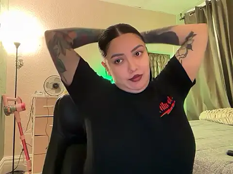 nativepumpkin95 online show from November 14, 2025, 1:15 am