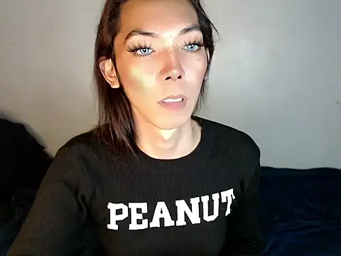 Snapshot of perly_169 chatting on December 15, 2024, 3:53 pm perly 169 online show from December 15, 2024, 3:53 pm