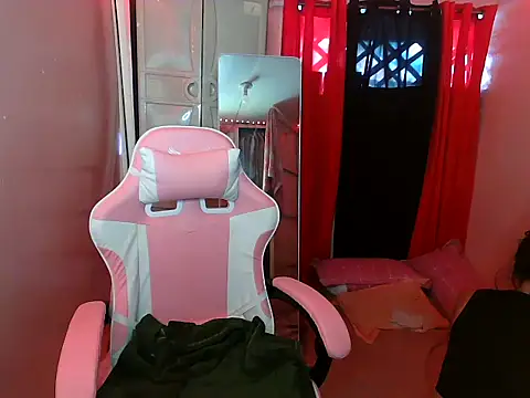 young salsalita online show from February 10, 2025, 8:20 am