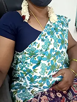 Snapshot of Tamil-hotwife chatting on March 31, 2026, 6:52 pm Tamil-hotwife online show from March 31, 2026, 6:52 pm