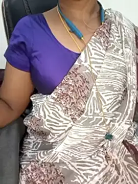 Snapshot of Tamil-hotwife chatting on June 15, 2026, 4:47 am Tamil-hotwife online show from June 15, 2026, 4:47 am