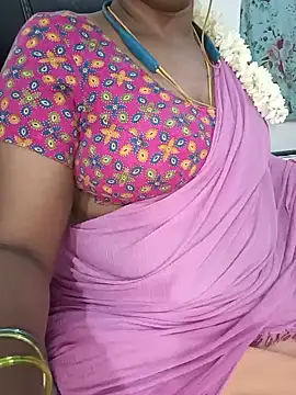 Snapshot of Tamil-hotwife chatting on June 26, 2026, 5:39 pm Tamil-hotwife online show from June 26, 2026, 5:39 pm