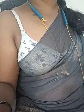 Snapshot of Tamil-hotwife chatting on July 1, 2026, 8:38 am Tamil-hotwife online show from July 1, 2026, 8:38 am
