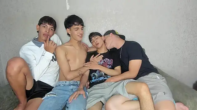 pelusos mens online show from May 20, 2026, 7:31 pm