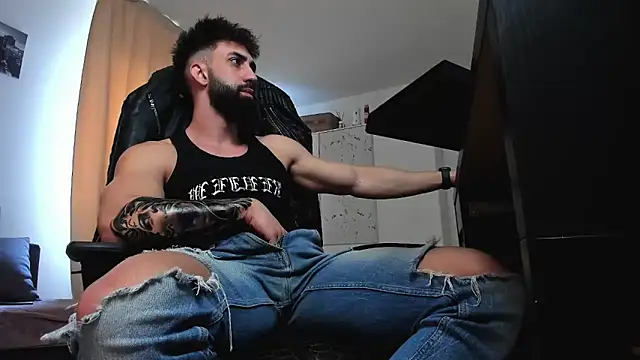 liamaesthetic online show from April 11, 2026, 7:45 am