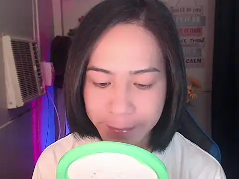 Snapshot of Lemonadexxx chatting on November 24, 2025, 3:56 pm Lemonadexxx online show from November 24, 2025, 3:56 pm