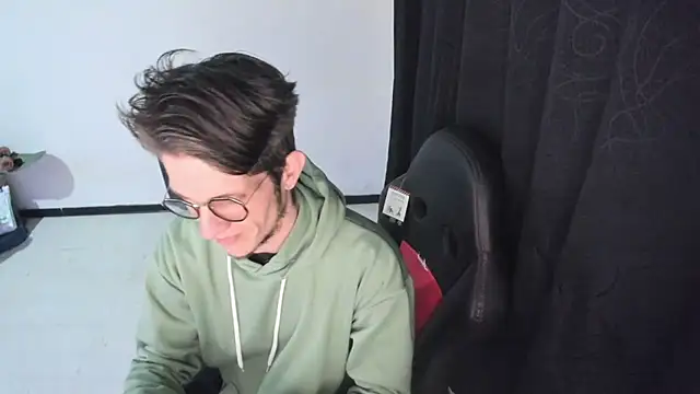 Snapshot of Jeff_Walton@xh chatting on December 3, 2025, 6:32 am Jeff Waltonxh online show from December 3, 2025, 6:32 am