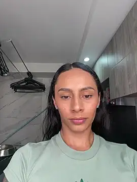 Snapshot of karlyn_angels chatting on May 28, 2026, 4:48 pm karlyn angels online show from May 28, 2026, 4:48 pm