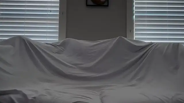 Vivian MayXxX online show from April 10, 2026, 6:56 pm