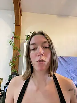 Daisy Michto Officiel online show from December 13, 2024, 9:13 am