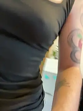 Daisy Michto Officiel online show from February 13, 2025, 8:59 am