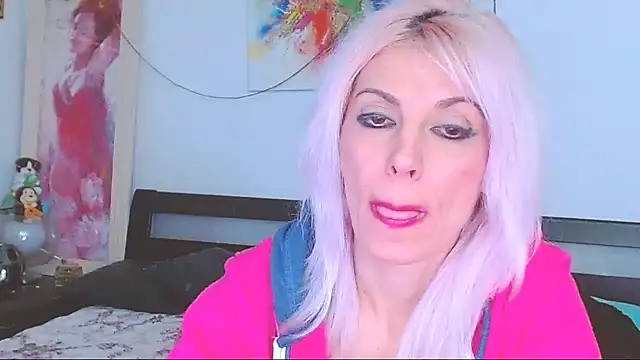 HoneyLara online show from February 20, 2025, 10:04 pm