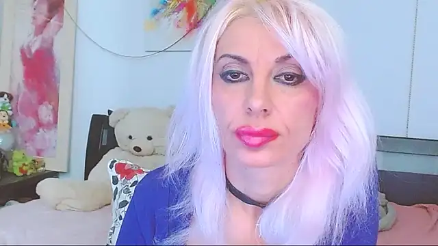 HoneyLara online show from November 9, 2025, 8:29 pm