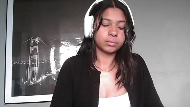 dark enchantress  online show from February 7, 2026, 10:57 pm