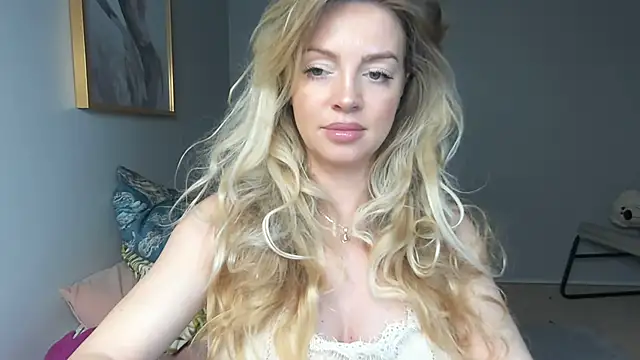 Snapshot of BelieveinEmliy chatting on January 12, 2025, 5:11 pm BelieveinEmliy online show from January 12, 2025, 5:11 pm