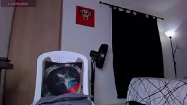 Snapshot of Cloudy_pigDude chatting on April 9, 2026, 3:39 am Cloudy pigDude online show from April 9, 2026, 3:39 am