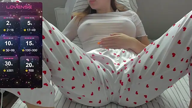 Snapshot of 92yourbitch922 chatting on December 16, 2025, 10:31 am 92yourbitch922 online show from December 16, 2025, 10:31 am