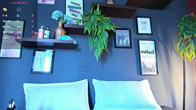 Mackenzie Moore online show from February 14, 2025, 9:10 pm