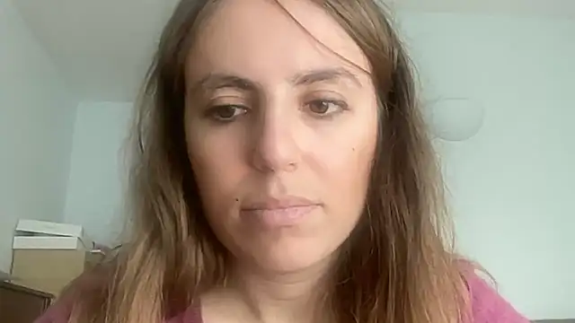 Snapshot of Mollyy998 chatting on November 1, 2025, 10:17 am Mollyy998 online show from November 1, 2025, 10:17 am