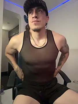 strongboy  online show from February 26, 2026, 6:07 pm