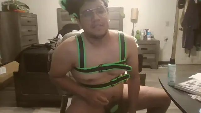 Snapshot of bttm_geek000 chatting on December 20, 2025, 4:08 am bttm geek000 online show from December 20, 2025, 4:08 am