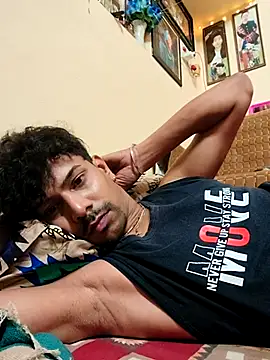 Snapshot of Love_Mantra chatting on November 2, 2025, 11:29 pm Love Mantra online show from November 2, 2025, 11:29 pm