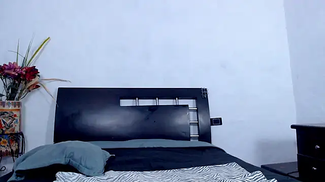 AikoTailor online show from September 30, 2025, 7:30 pm