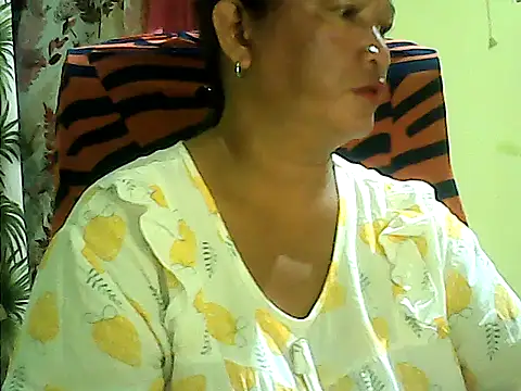 hott scarlett online show from May 20, 2026, 1:06 pm