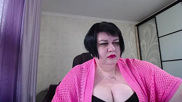 JuicyLady Di online show from November 18, 2025, 11:36 am